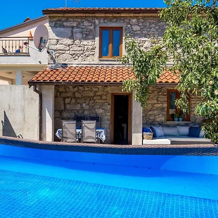 Rural Stankolina Opatija Ferienhaus *
