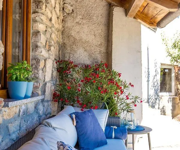Rural Stankolina Opatija Feriehus *